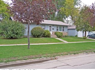 1924 7th Ave S, Grand Forks, ND 58201