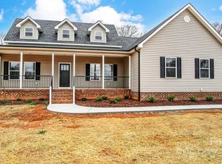 751 White Jenkins Rd, Bessemer City, NC 28016