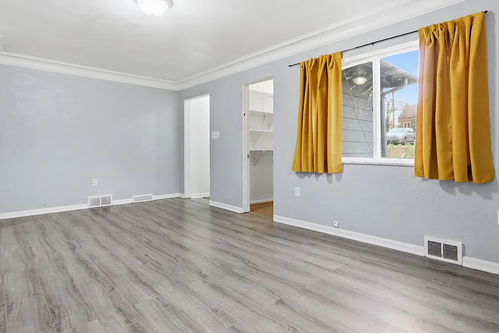Building Photo - 9608 Frankstown Rd #1