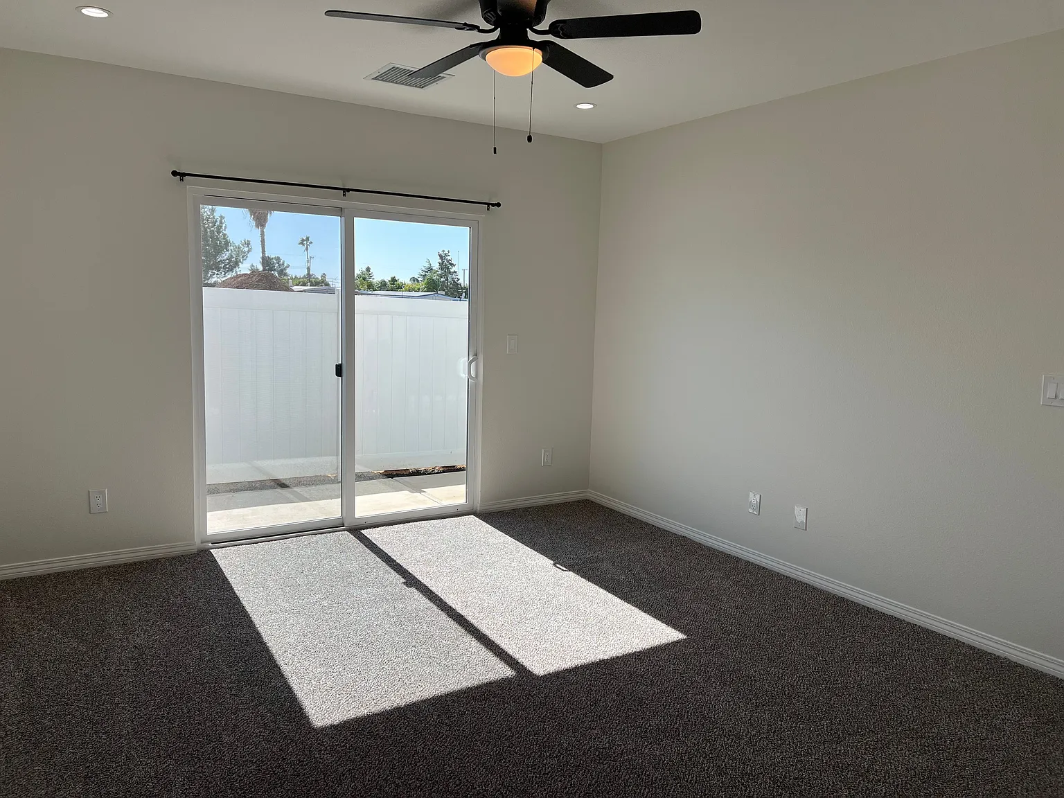 1 bed, 1.0 bath, 752 sqft, $1,950 — Photo 1