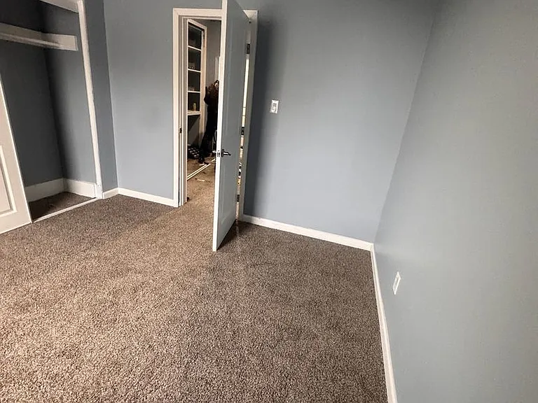 320 Main St — Photo 8
