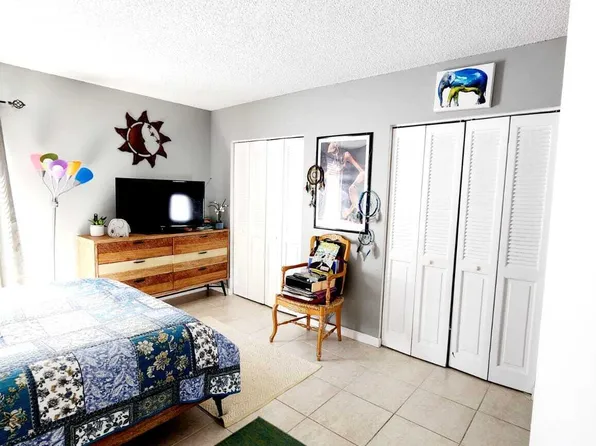 503 Sandtree Drive, Palm Beach Gardens, FL 33403