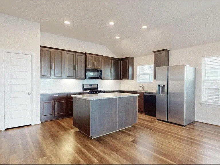 113 Thurston Dr — Photo 16