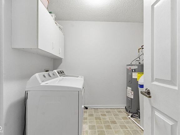 5th image of 5063 Pine Hill Dr