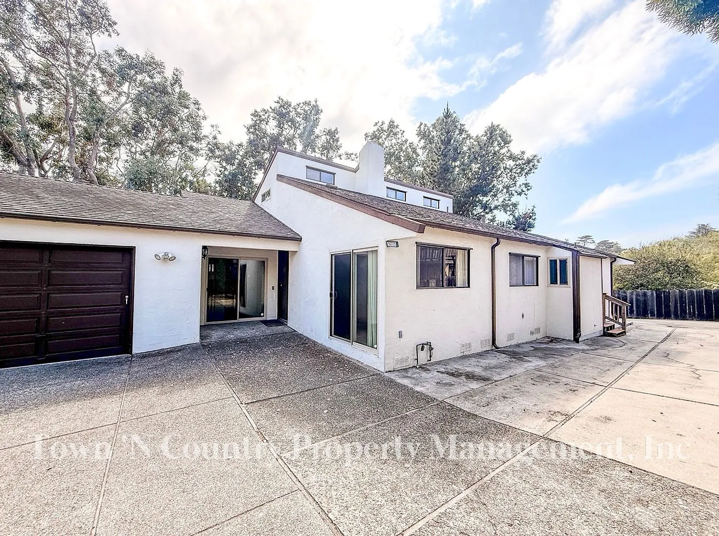 Spacious 3-Bedroom Carmel Home with 2-Car Garage & Balcony — Photo 3