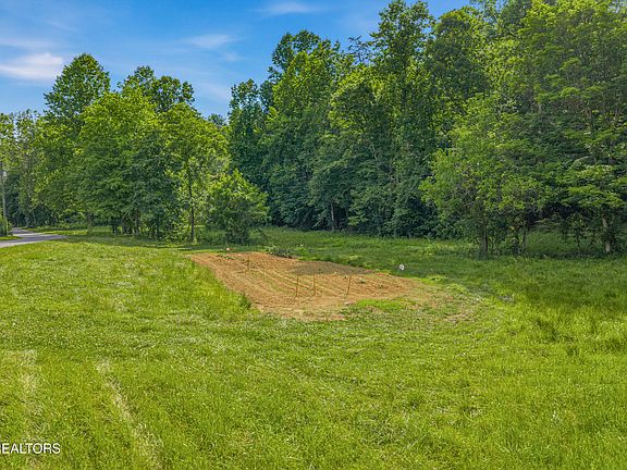 3rd image of Dark Hollow Rd