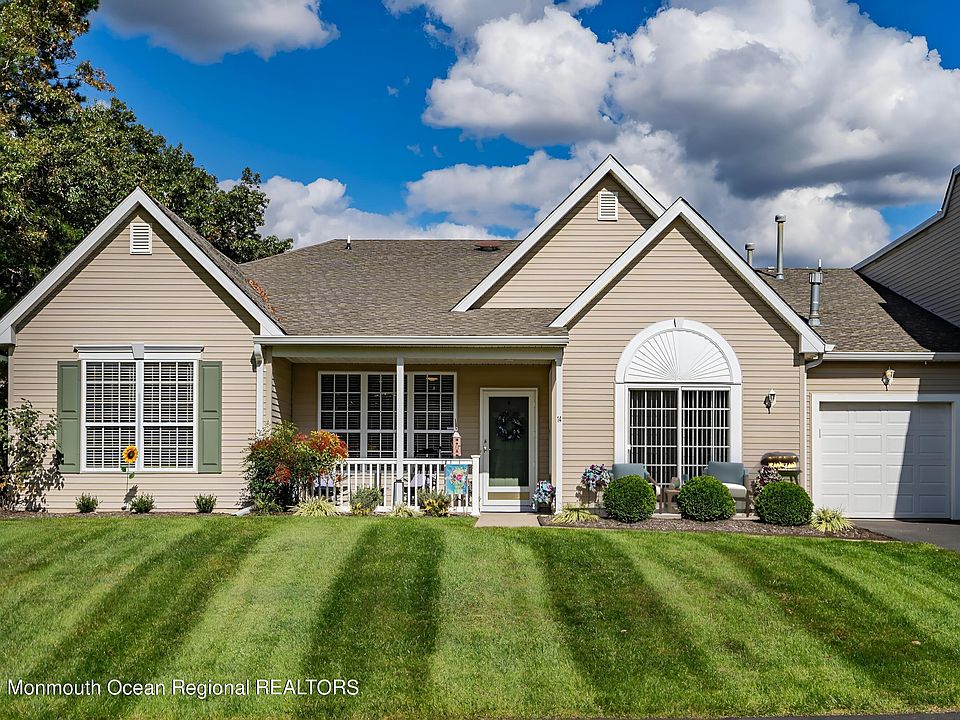 1st image of 14 Sunnybrook Lane