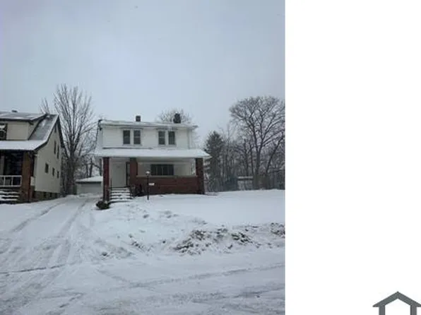 13711 North Dr, Garfield Heights, OH 44105