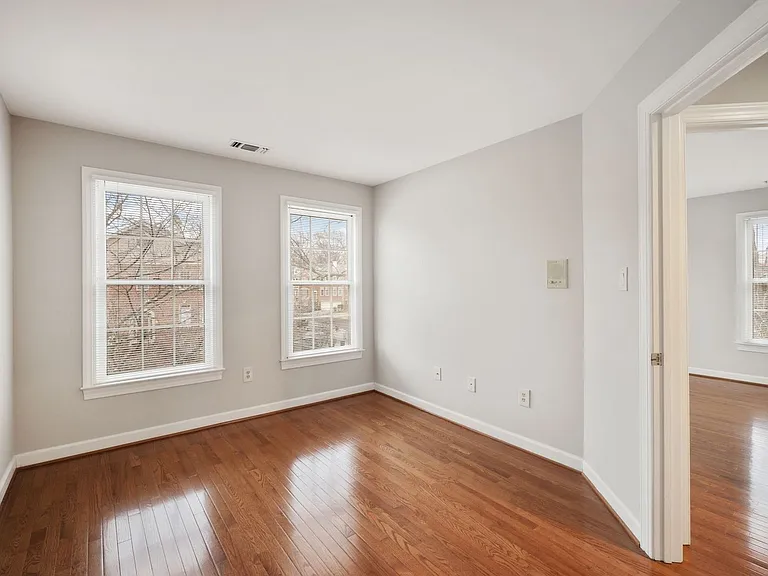 2171 Wolftrap Ct — Photo 17