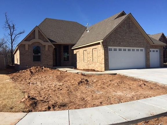 3rd image of 2633 Wayne Cutt Ave
