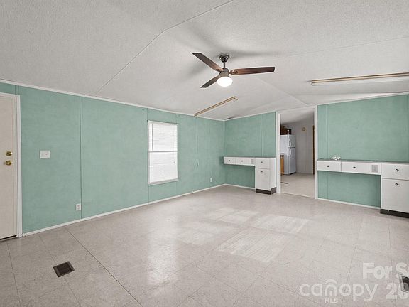 5th image of 2909 New Town Rd