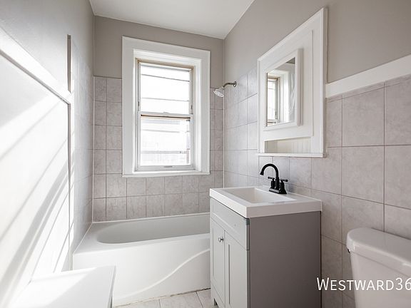 5th image of 2416 W Fargo Ave #3