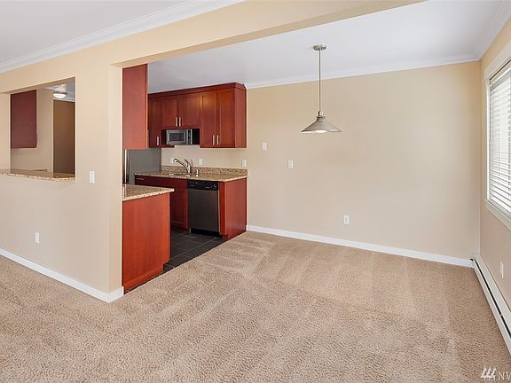 4th image of 11525 Greenwood Ave N APT 301