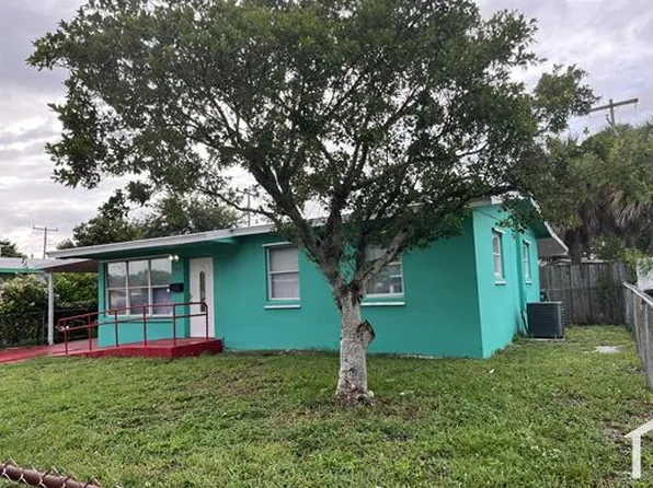 1357 9th St, West Palm Beach, FL 33401