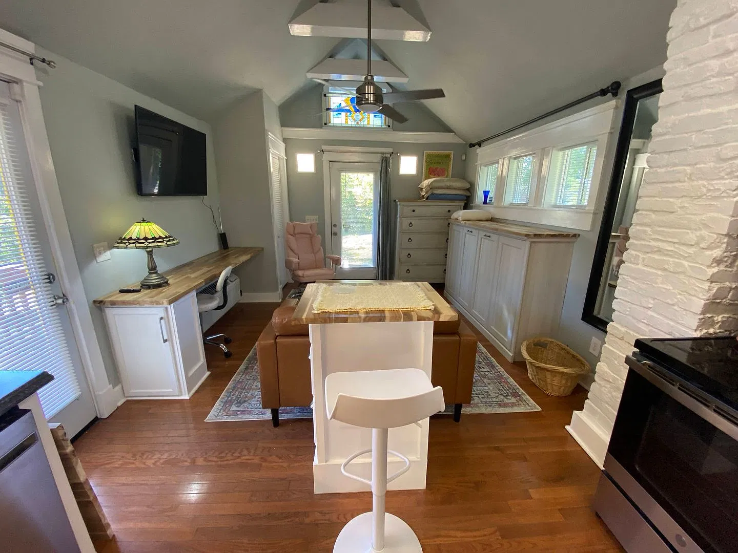 Furnished Tiny House! — Photo 3