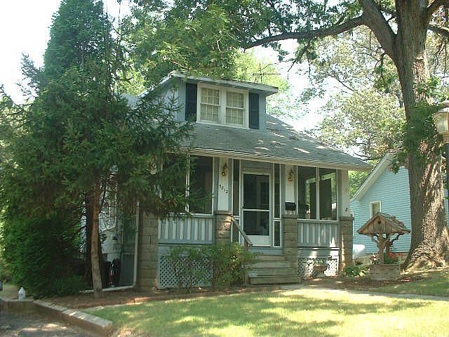 Great Lazy Front Porch 