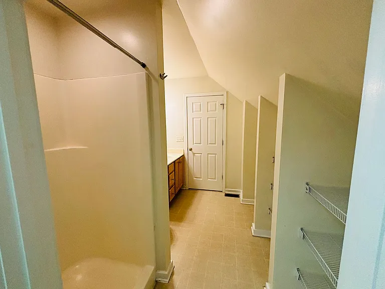 242 Virginia St — Photo 11