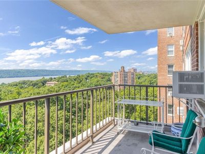 4555 Henry Hudson Parkway #1101, Bronx, NY, 10471