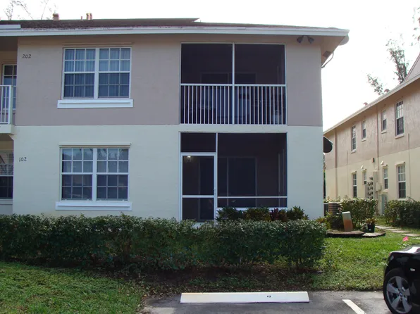 4235 S 57th Ave APT 102E, Greenacres, FL 33463