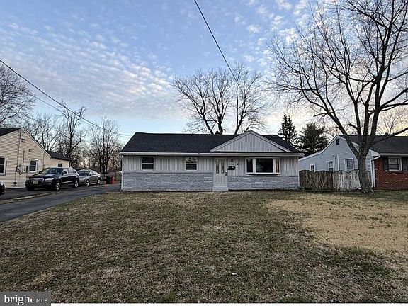 2nd image of 154 Peterson Blvd