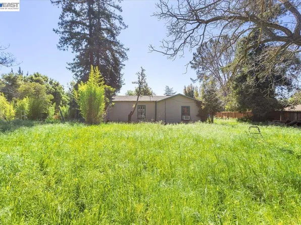 23932 Madeiros Ave, Hayward, CA 94541