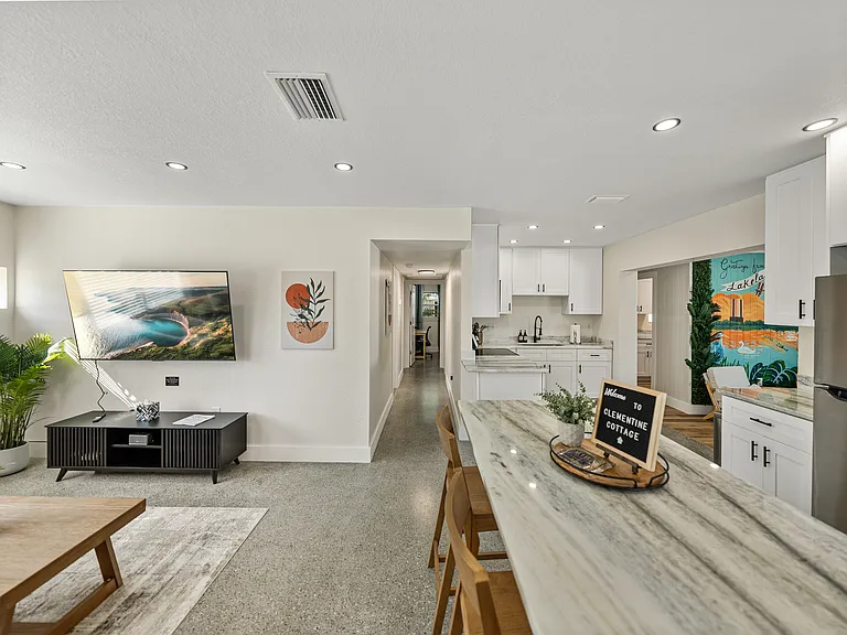 Tangerine St — Photo 10