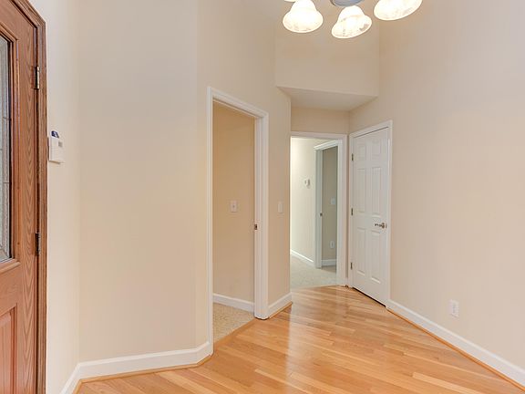 3rd image of 3018 Butler Glen Dr