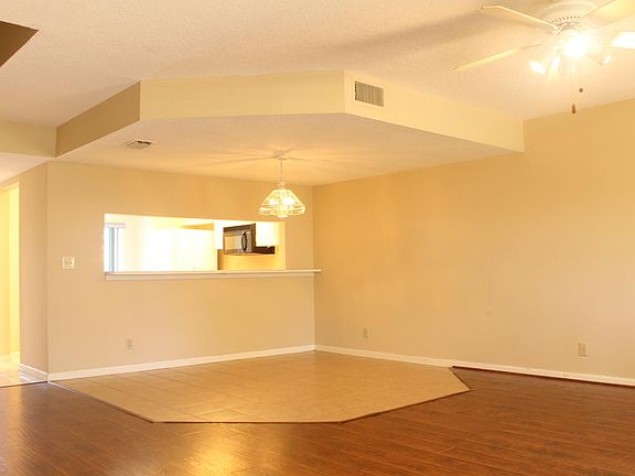 5th image of 6288 Riverwalk Ln Unit 3