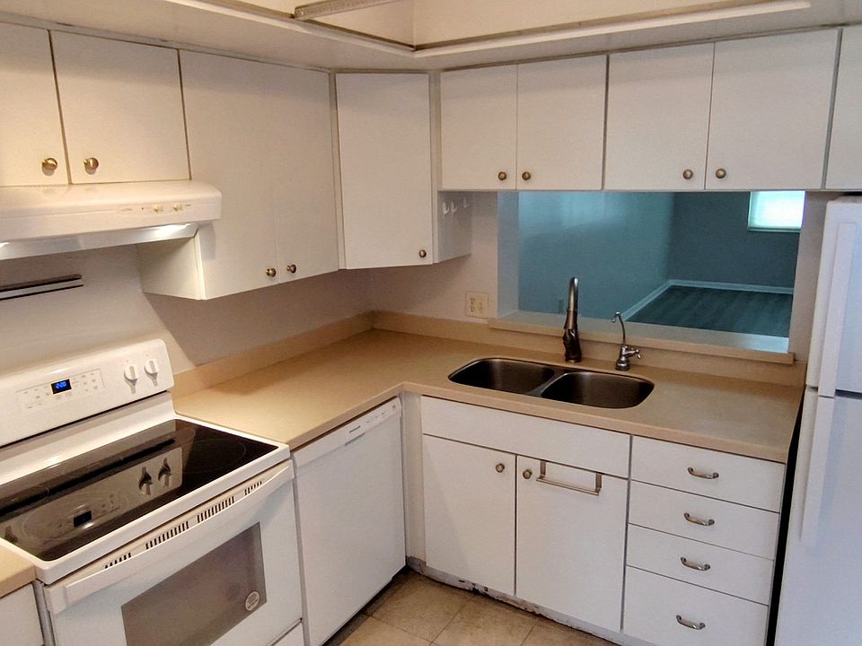 1st image of 2614 Cove Cay Dr Unit 402