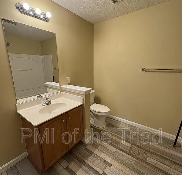152 Drewsbury Dr — Photo 10