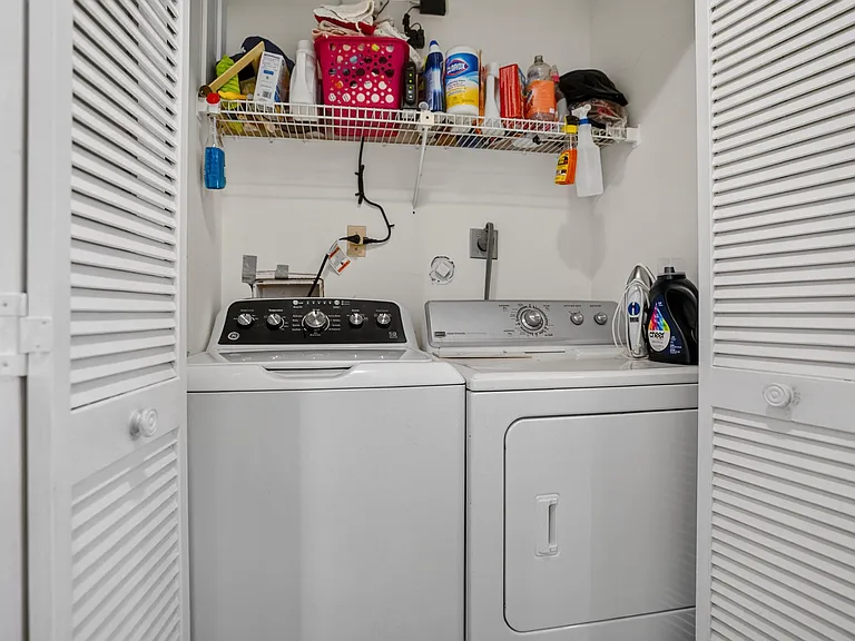 65 Pelican Pointe Dr #2030 — Photo 44