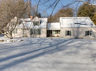 15 Meadowbrook Rd, Granby, CT 06035