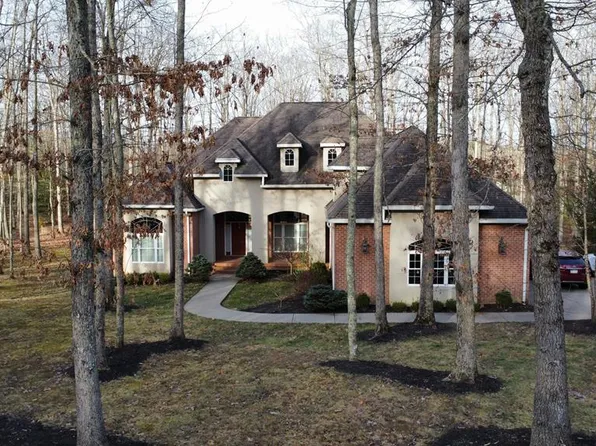111 Greenbrier Rd, Daniels, WV 25832