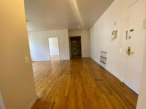 2nd image of 206 W 148th St #C4c