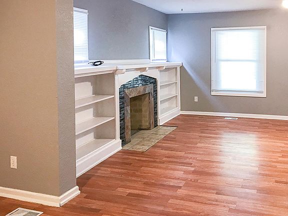 3rd image of 3727 Benton Blvd