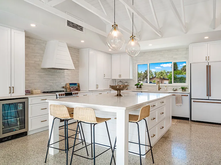 2882 W Vina Del Mar Blvd — Photo 18