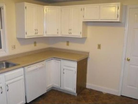 3rd image of 52 Bonnie Heights Dr
