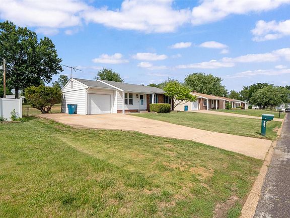 3rd image of 5437 Butler Hill Estates Dr
