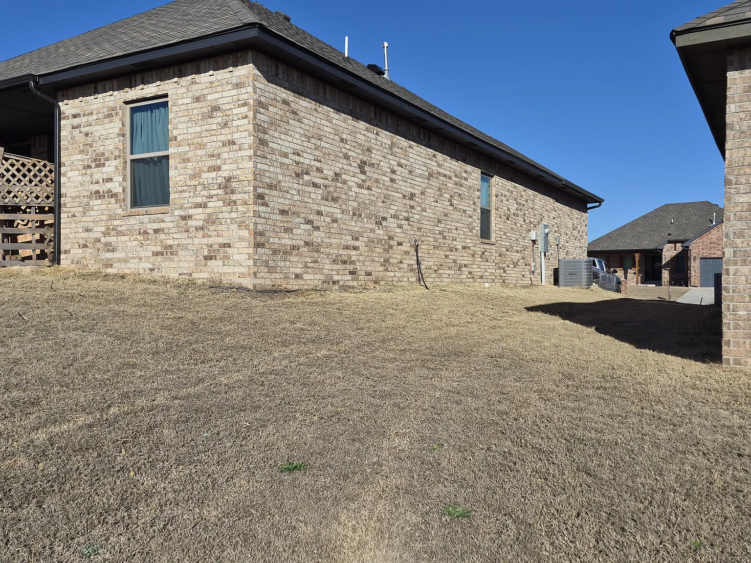 3 bed, 1350 sqft, $1,850 — Photo 2