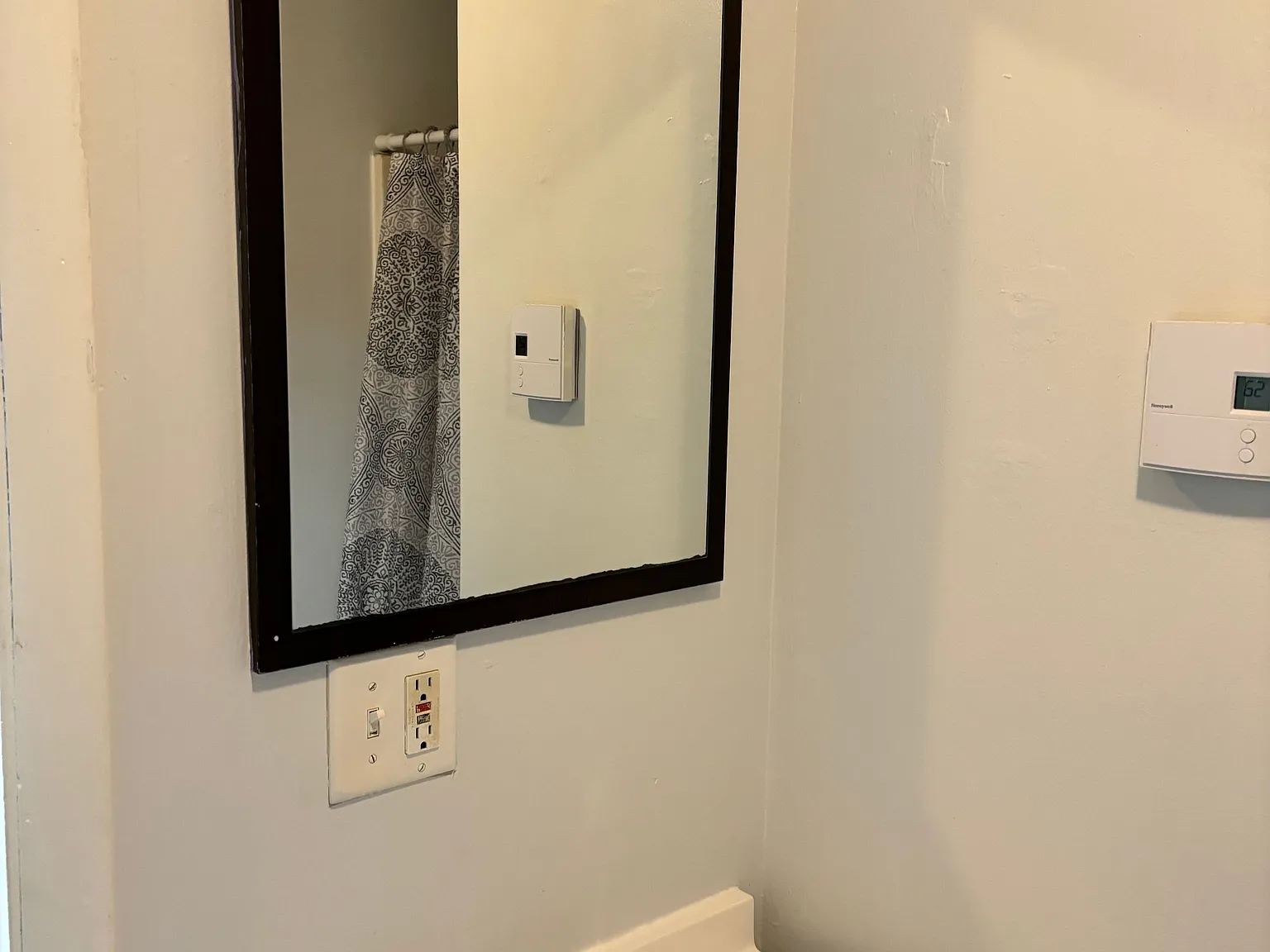 2 bed, 1.0 bath, 896 sqft, $1,200 — Photo 4