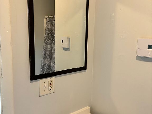 4th image of 24 E Columbus Ave Floor 1