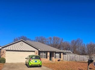 1740 Poinsettia Dr, Conway, AR 72034