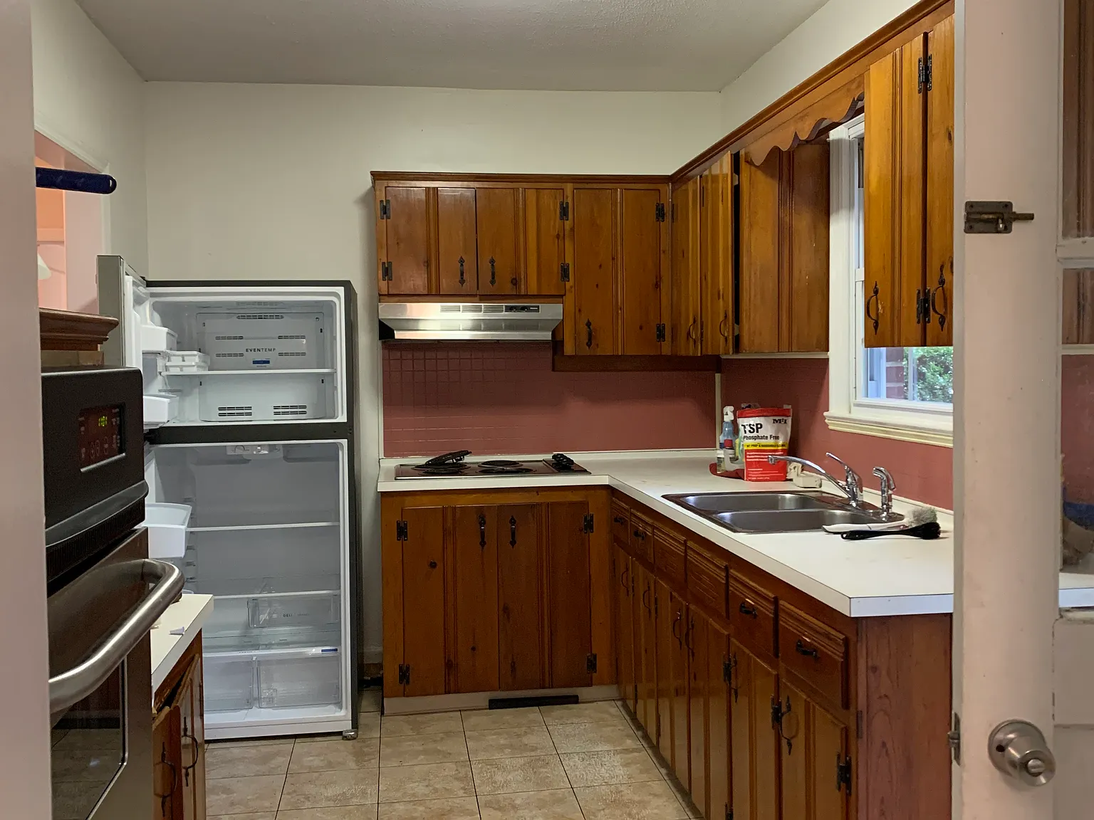 3 bed, 1014 sqft, $1,500 — Photo 3