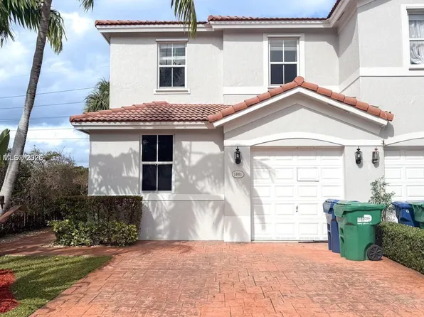 1001 NE 208th St, Miami, FL 33179