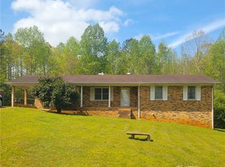 521 Martin Luther King Dr, Valley, AL 36854