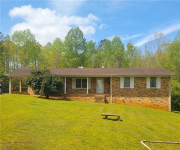 521 Martin Luther King Dr, Valley, AL, 36854