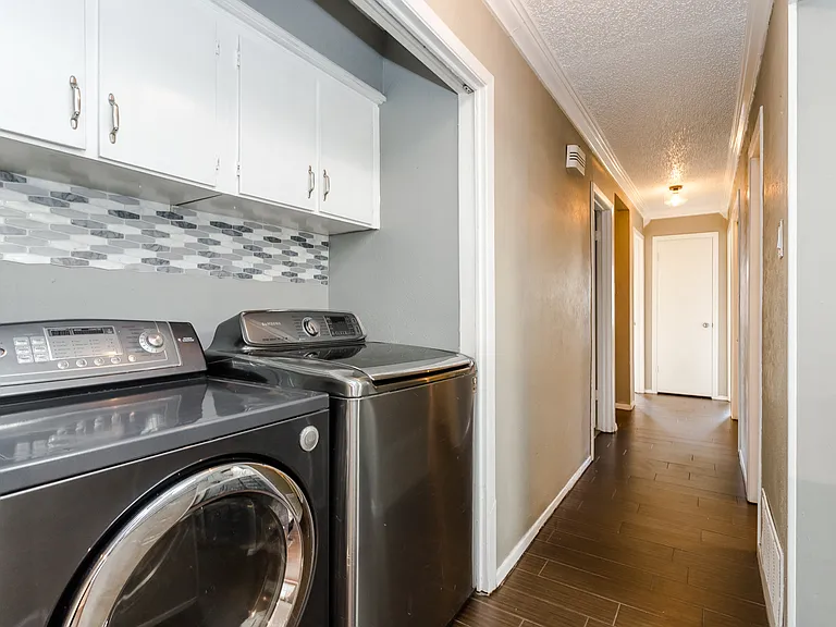 2517 Rosewood Dr — Photo 18