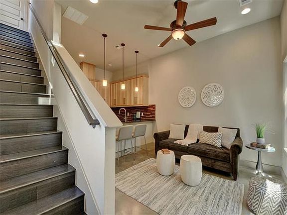 2nd image of 1210 Garden St #B