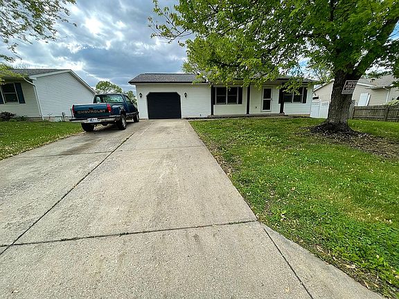3rd image of 1854 S Navaho Dr