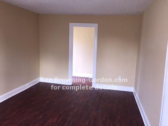3rd image of 2106A Eastwood Ave
